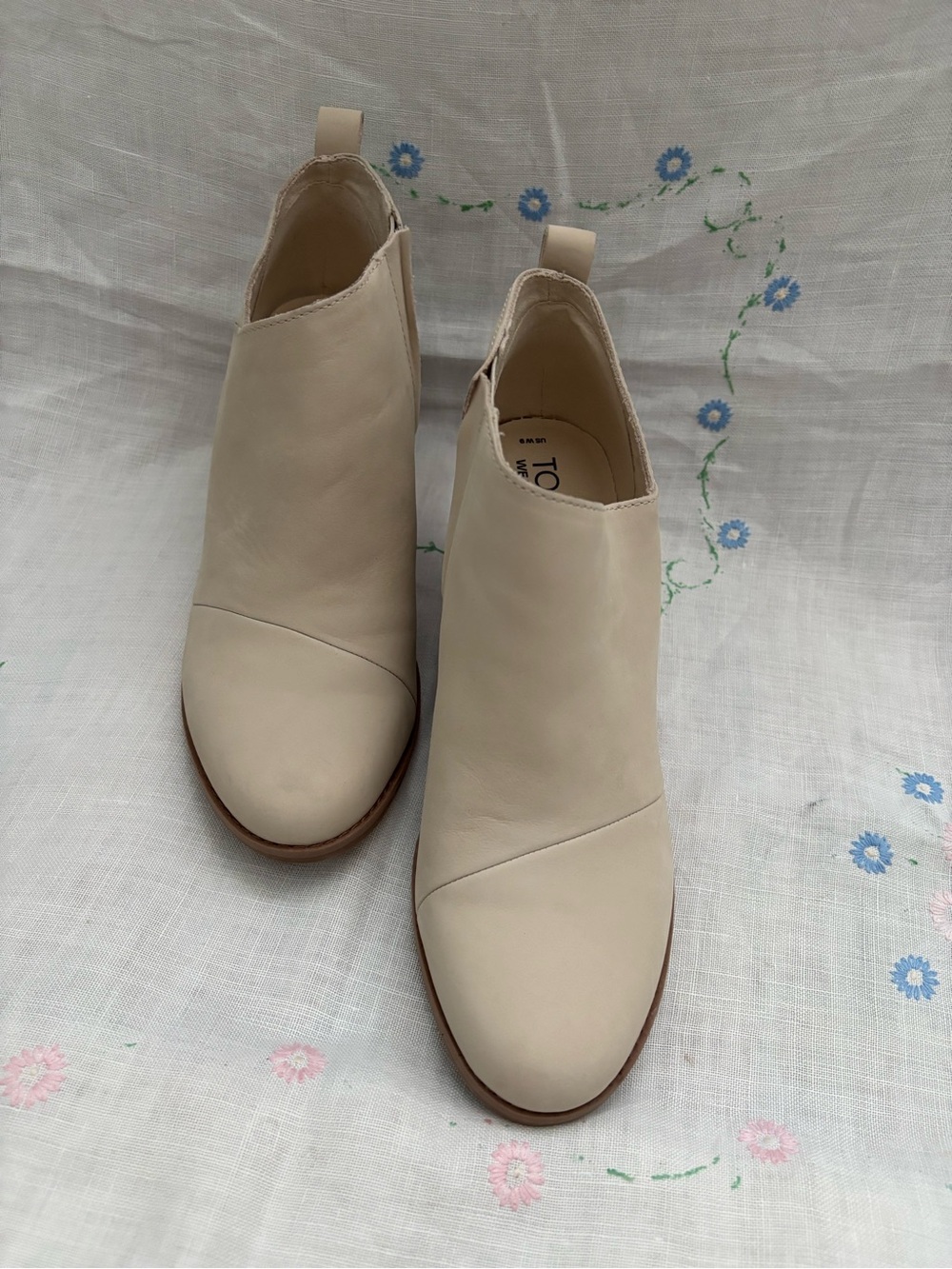 TOMS Cream Leather Ankle Wedge Boots